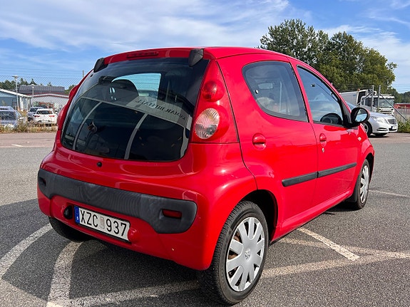 Peugeot 107 3 of 7
