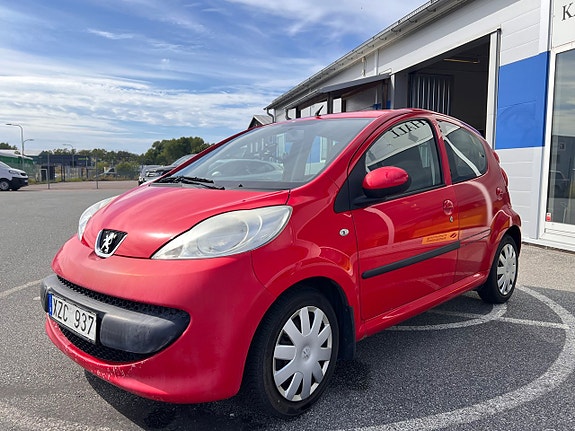 Peugeot 107 2 of 7