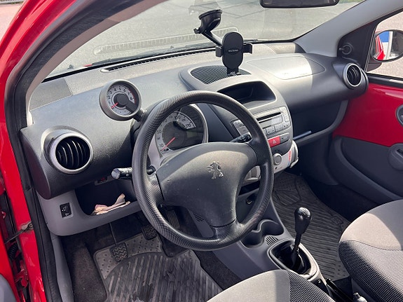Peugeot 107 4 of 7