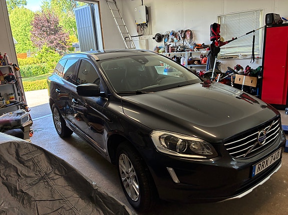 Volvo XC60 3 of 9
