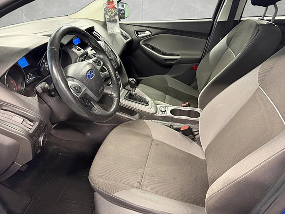 Ford Focus 8 of 12