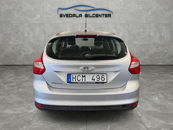 Ford Focus 5 of 12