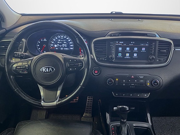 Kia Sorento 9 of 22