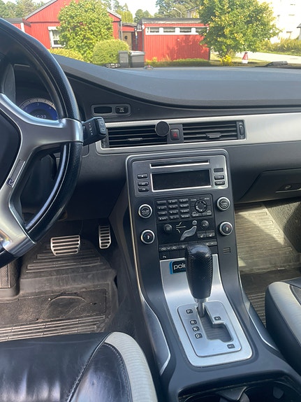 Volvo V70 4 of 5