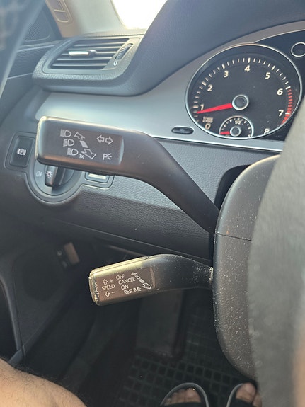 Volkswagen Passat 16 of 30