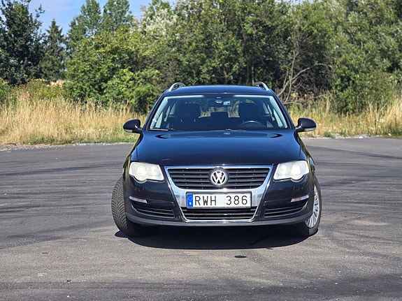 Volkswagen Passat 17 of 30