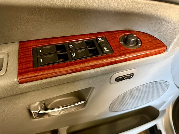 Jeep Grand Cherokee 19 of 22