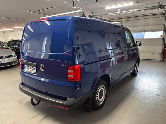 Volkswagen Transporter 3 of 6