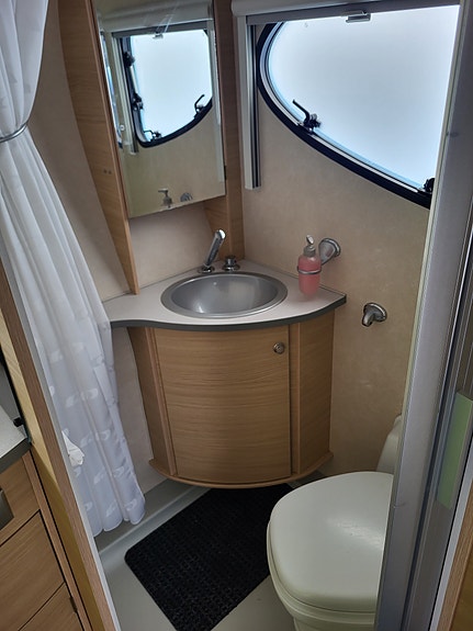 Adria Action 361 lh 8 of 11
