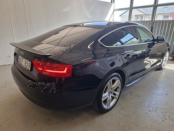 Audi A5 4 of 17