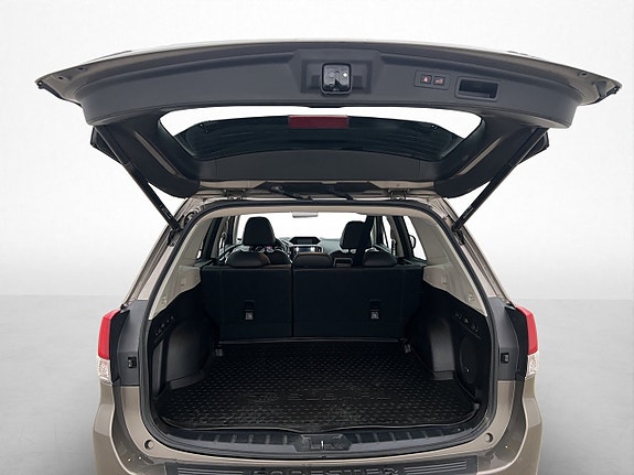 Subaru Forester 9 of 30