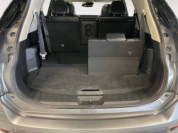 Nissan X-Trail 24 of 26