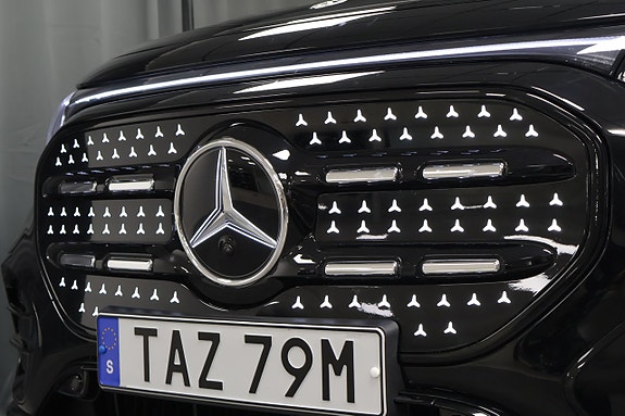 Mercedes-Benz GLB350 7 of 28