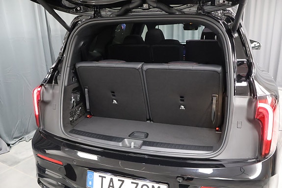 Mercedes-Benz GLB350 14 of 28