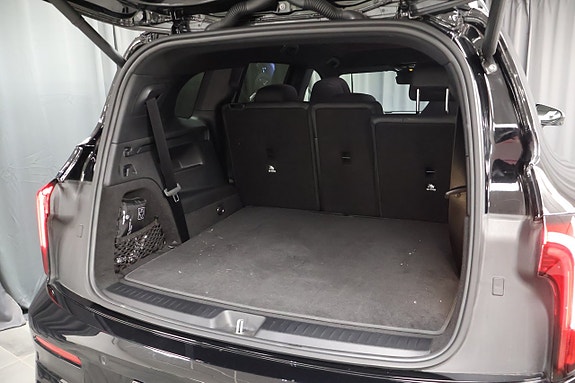 Mercedes-Benz GLB350 13 of 28