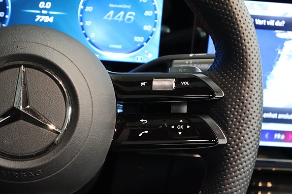 Mercedes-Benz GLB350 21 of 28