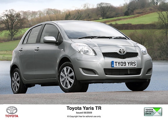 Toyota Yaris 11 of 11