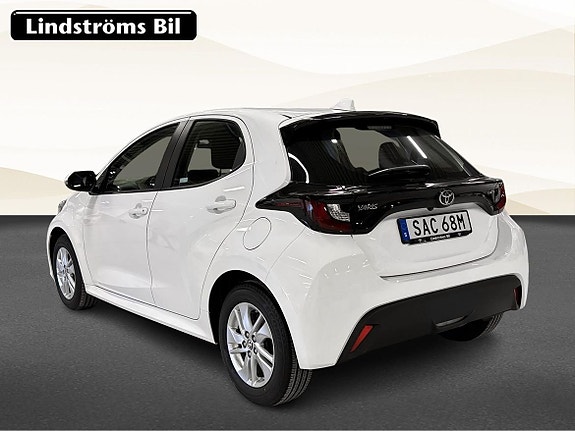 Toyota Yaris 4 of 21