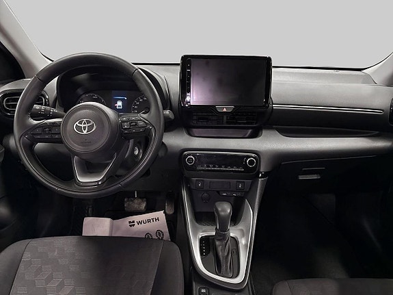 Toyota Yaris 12 of 21