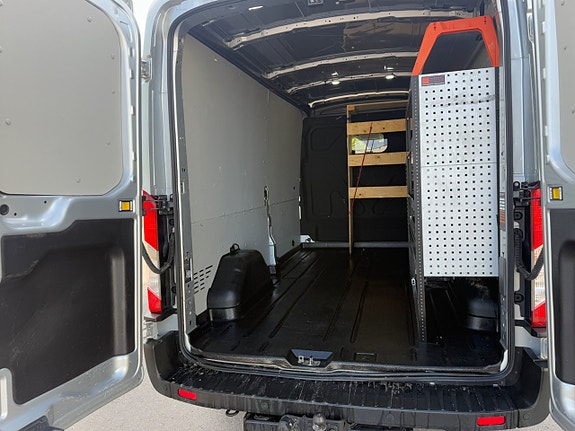 Ford Transit 18 of 21