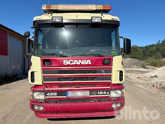 Lastbil SCANIA P124GB8X4*4NA420 -Laxåfäste 2 of 6