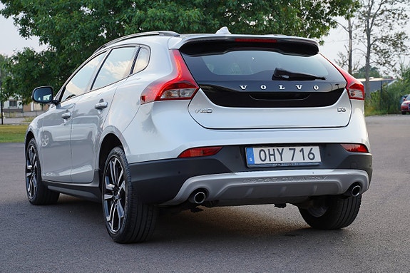 Volvo V40 Cross Country 26 of 27