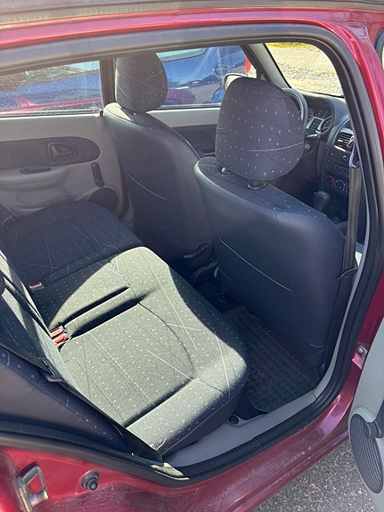 Renault Clio 9 of 10