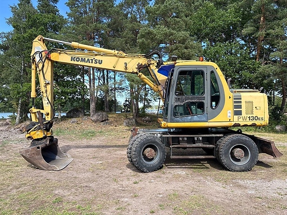 Hjulgrävare  Komatsu PW 130 ES 2 of 6