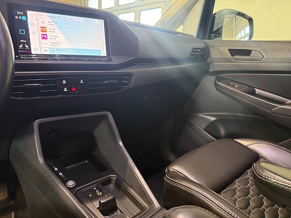 Volkswagen Caddy Maxi 11 of 17