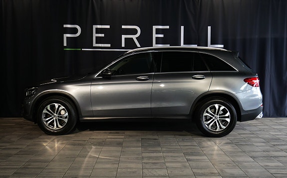 Mercedes-Benz GLC220 d 2 of 23