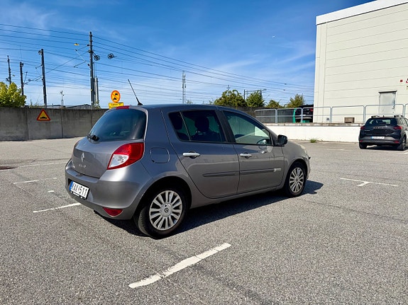 Renault Clio 3 of 8
