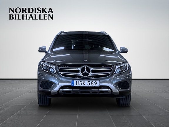 Mercedes-Benz GLC220 d 2 of 20