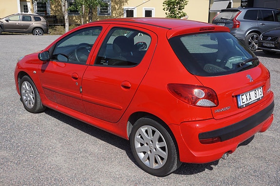 Peugeot 206+ 2 of 6