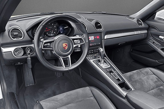 Porsche 718 Boxster 12 of 22