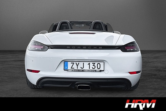 Porsche 718 Boxster 7 of 22