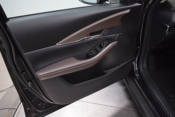 Mazda CX-30 14 of 24