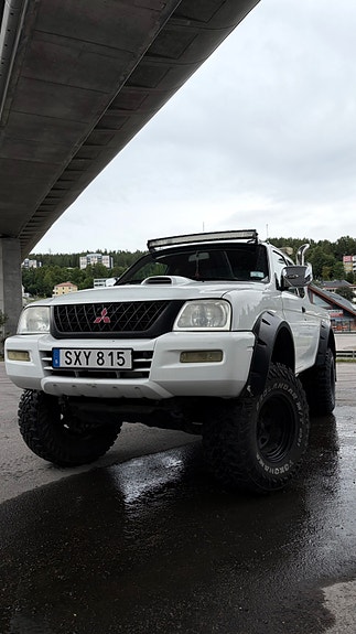 Mitsubishi L200 Club Cab 6 of 23