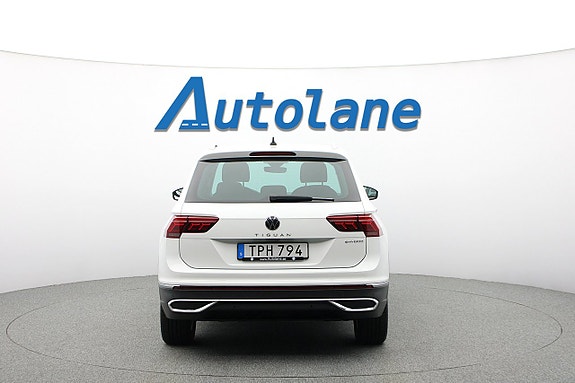 Volkswagen Tiguan 7 of 30
