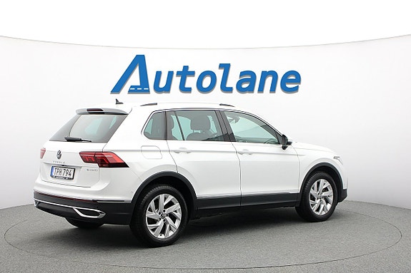 Volkswagen Tiguan 8 of 30