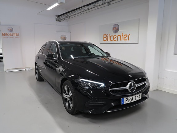 Mercedes-Benz C300 3 of 30