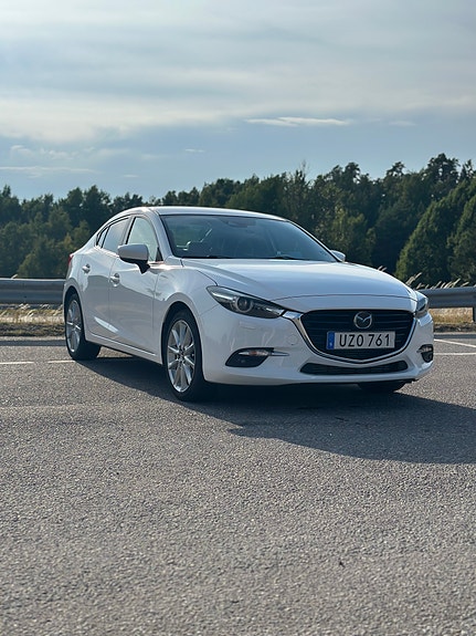 Mazda 3 2 of 4