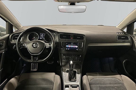 Volkswagen Golf Alltrack 4 of 6