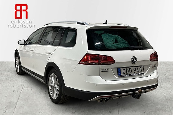 Volkswagen Golf Alltrack 3 of 6