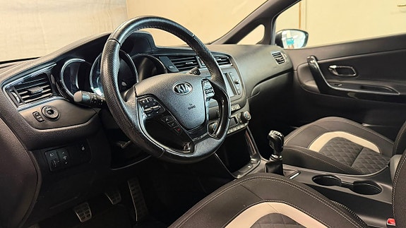 Kia Ceed 10 of 17