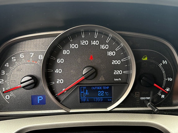 Toyota RAV4 12 of 15