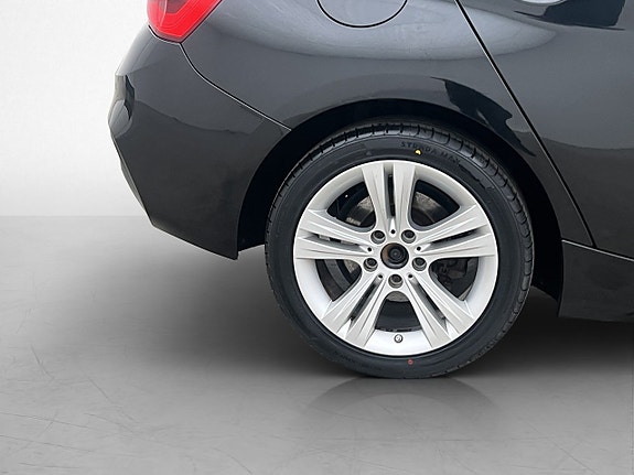 BMW 118d 27 of 29