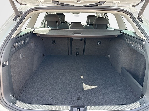 Skoda Superb 10 of 14