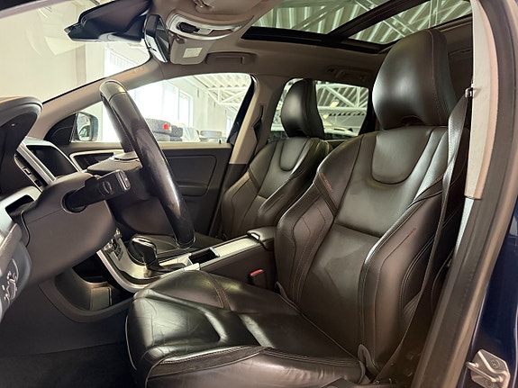 Volvo XC60 9 of 16