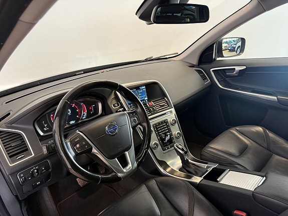 Volvo XC60 6 of 16