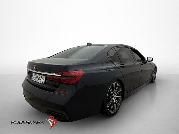 BMW 750iL 8 of 30